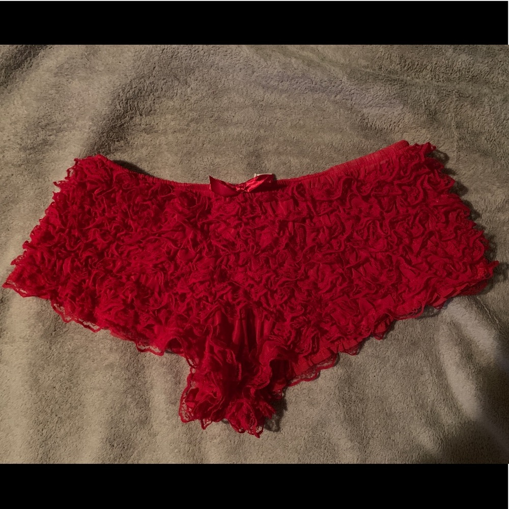 Red ruffle festival bottoms